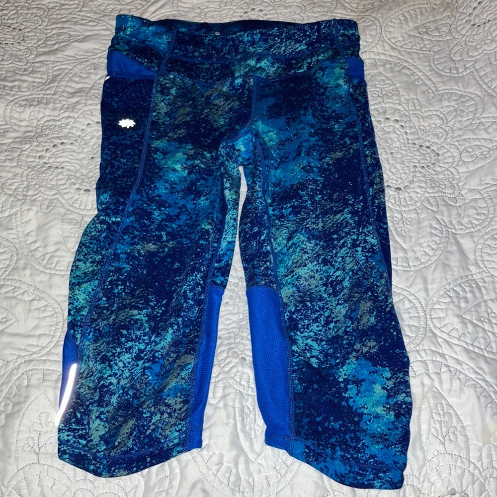 Athleta Splatter Be Free Knicker Workout Pants